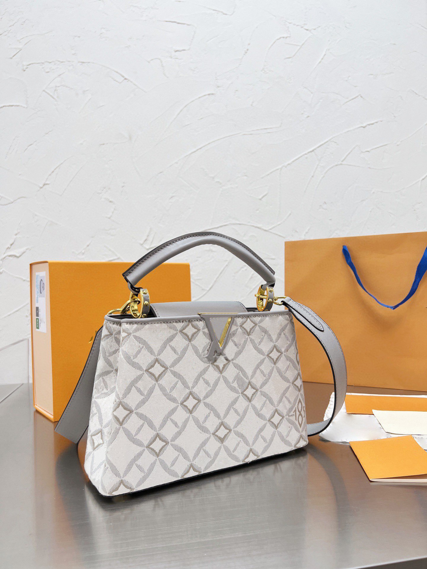 Top quality brand luxury Designer Women Bags Leather Shoulder purse black Chain crossbody clutch pochette envelope bag wallet tops quality, Shipping pay
Top quality brand luxury Designer Women Bags Leather Shoulder purse black Chain crossbody clutch pochette envelope bag wallet tops quality, Shipping pay