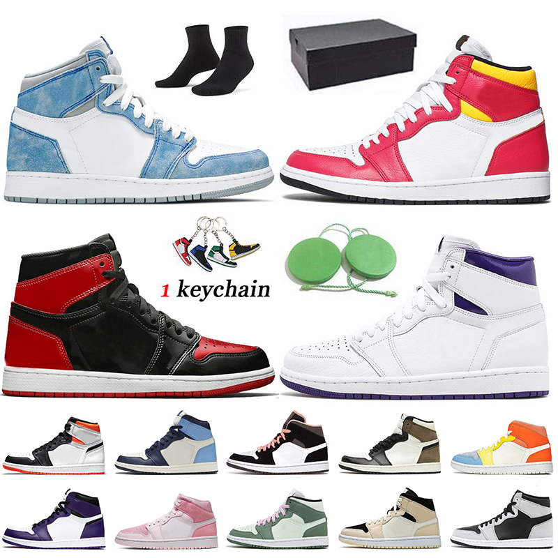 2021 Hyper Royal 1s Basketball Shoes Jumpman 1 High OG Light Fusion Red Bred Patent Trainers Court Purple Barely Rose Sneakers With BOX, B33 crimson tint 36-46
2021 Hyper Royal 1s Basketball Shoes Jumpman 1 High OG Light Fusion Red Bred Patent Trainers Court Purple Barely Rose Sneakers With BOX, B33 crimson tint 36-46