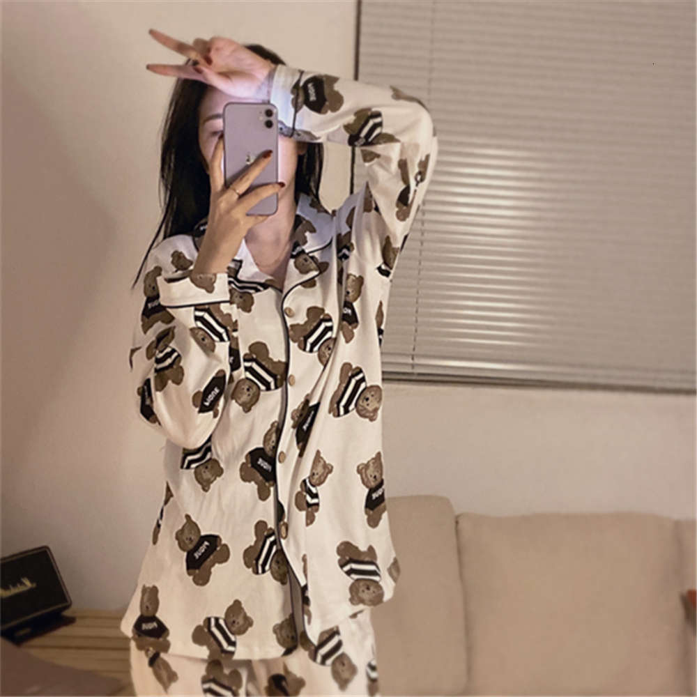 Pajamas women's 2021 new spring and autumn pure cotton couple cartoon bear home clothes men's Korea, Black;brown
Pajamas women's 2021 new spring and autumn pure cotton couple cartoon bear home clothes men's Korea, Black;brown