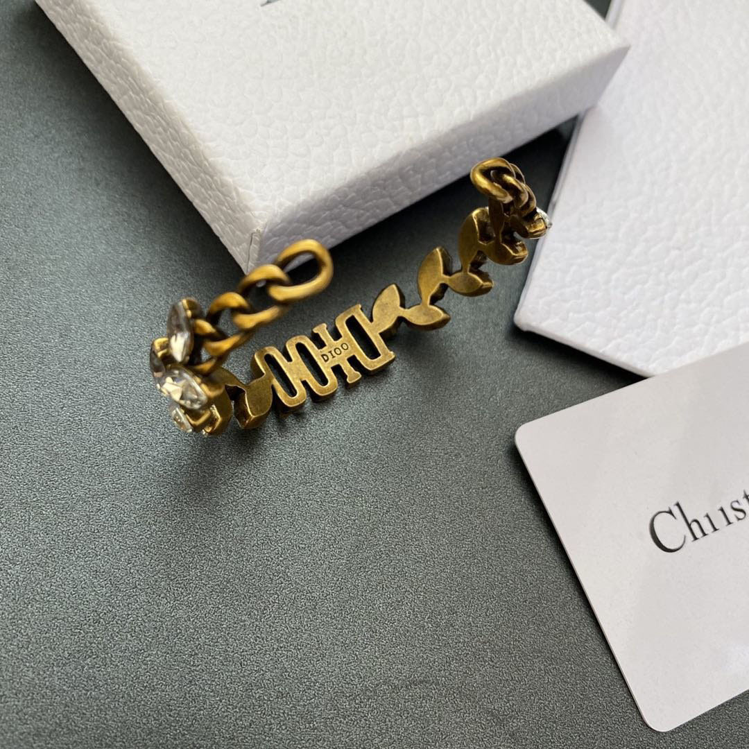 Dijia women's gold personalized bracelet, hollowed out hand ornament with diamond, wheat ear, versatile Fashion Bracelet trend6k, Black
Dijia women's gold personalized bracelet, hollowed out hand ornament with diamond, wheat ear, versatile Fashion Bracelet trend6k, Black