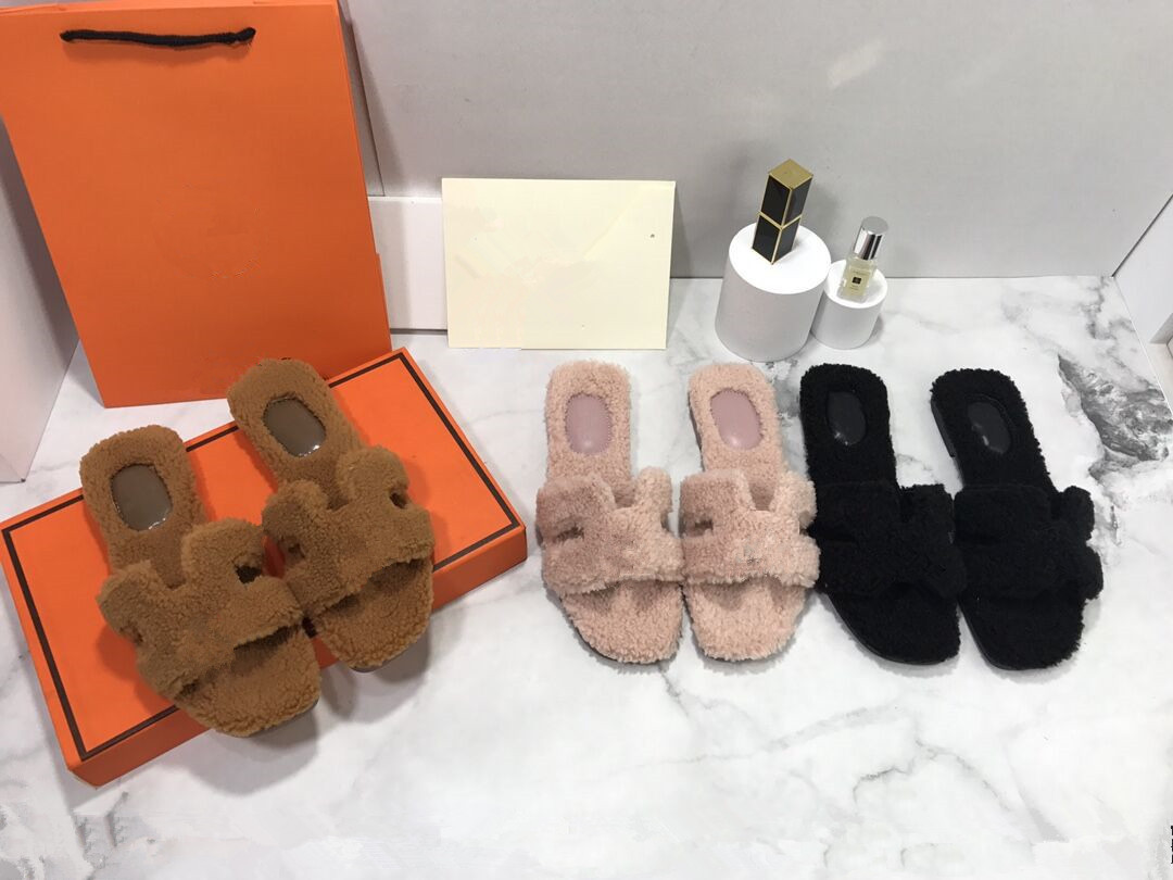 Luxurys designers Women Ladies wool Slippers Slides Winter fur Fluffy Furry letters Sandals Warm Fuzzy Girl Flip Flop Slipper black pink brown 35-41
Luxurys designers Women Ladies wool Slippers Slides Winter fur Fluffy Furry letters Sandals Warm Fuzzy Girl Flip Flop Slipper black pink brown 35-41