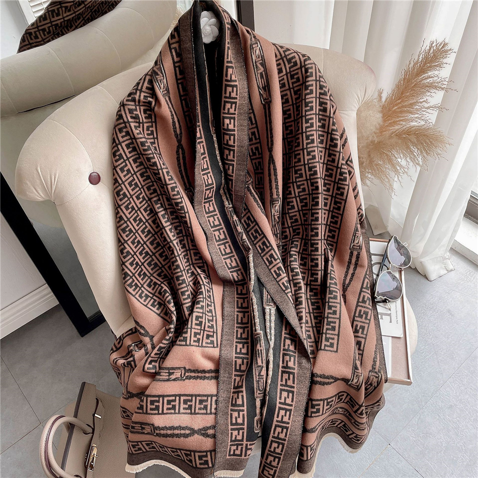 Silk Scarf 2021 Designer silken scarves High quality Shawl Scarfs Women Fashion scarve 4 Season foulard luxury muffler Men bufanda 9 Colors, Blue;gray
Silk Scarf 2021 Designer silken scarves High quality Shawl Scarfs Women Fashion scarve 4 Season foulard luxury muffler Men bufanda 9 Colors, Blue;gray
