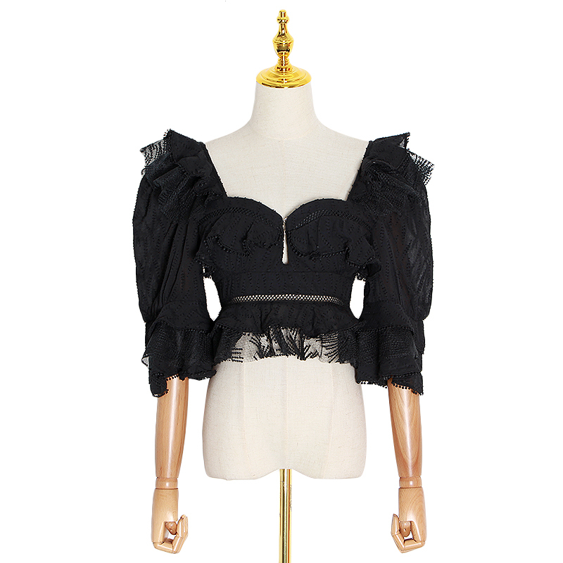 TWOTWINSTYLE Vintage Patchwork Lace Shirt Female Square Collar Puff Sleeve Hollow Out Ruffles Short Blouse Women Fashion Clothes 210225