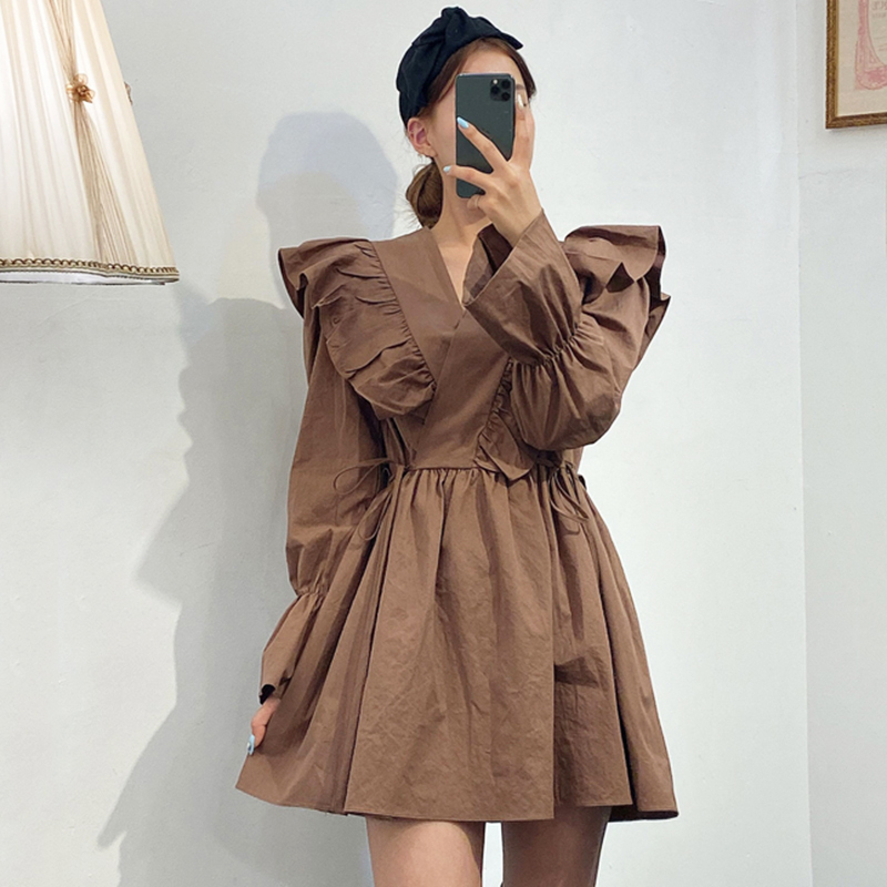 EWQ Spring Sweet Long Sleeve VNeck Flare Sleeve Women Dresses Korea Style Ruffles Shangp Ladies Shirt Dress QZ44100 210309