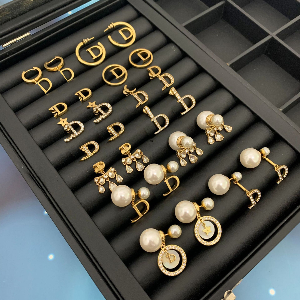 Fashion Charm earrings letter for women party wedding lovers gift jewelry engagement
Fashion Charm earrings letter for women party wedding lovers gift jewelry engagement