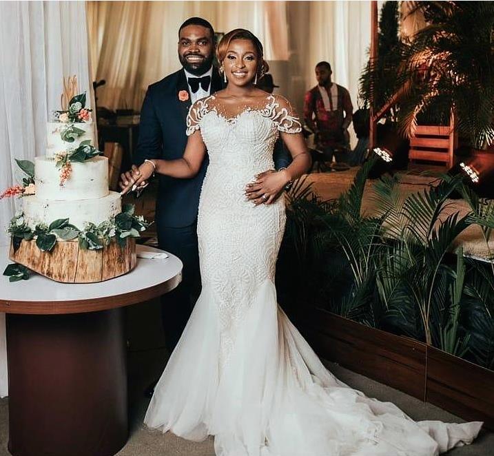 Plus Size Mermaid Wedding Dresses with Short Sleeve 2021 Lace Applique Garden Royal African Trumpet Bridal Reception Gown