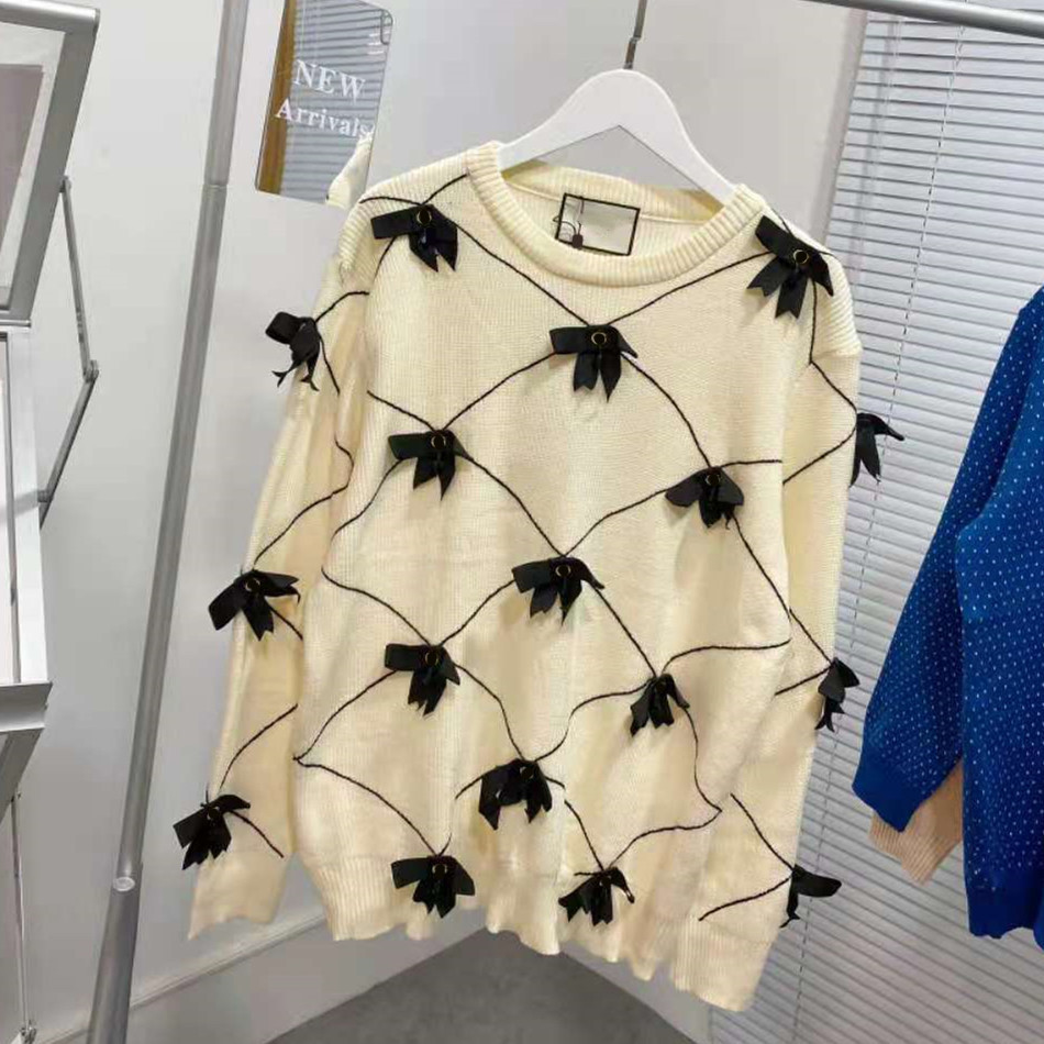 2021 autumn new fashion brand gujia bow manual sewing youth sweet vitality aging women' sweater, Apricot
2021 autumn new fashion brand gujia bow manual sewing youth sweet vitality aging women' sweater, Apricot