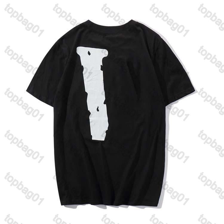 Designer Large Big Reflective V Friends Men Women t shirts Casual Smoke Angel Loose Lovers luxury high quality vlone's Short Sleeve 010, 17
Designer Large Big Reflective V Friends Men Women t shirts Casual Smoke Angel Loose Lovers luxury high quality vlone's Short Sleeve 010, 17