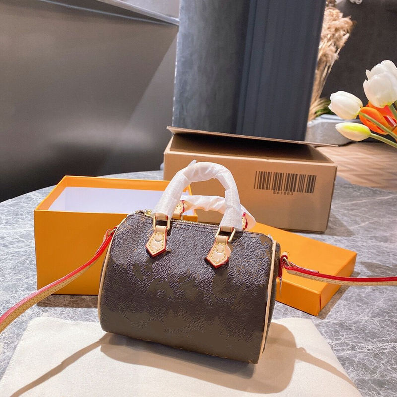 Wholesale Classic Mini Retros Pillow Bag Color Changing Leather Boston One Shoulder Crossbody Bags Fashion Retro Bucket Handbag
Wholesale Classic Mini Retros Pillow Bag Color Changing Leather Boston One Shoulder Crossbody Bags Fashion Retro Bucket Handbag