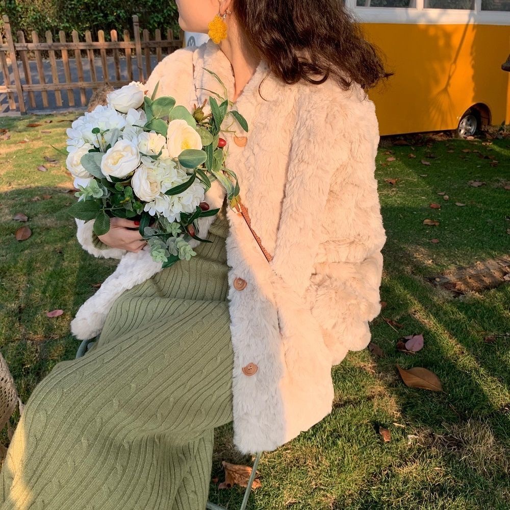 2021 New Faux Fur Women Teddy Bear Plus Size Beige Short Woolen Coat Autumn Winter Warm Fuzzy Jacket Plush Outerwear Overcoat Qks9, Khaki
2021 New Faux Fur Women Teddy Bear Plus Size Beige Short Woolen Coat Autumn Winter Warm Fuzzy Jacket Plush Outerwear Overcoat Qks9, Khaki