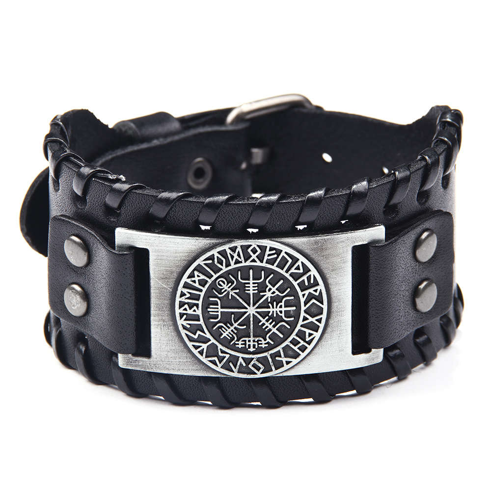 bracelet Popular pirate Bracelet compass men's wide leather bracelet, Golden;silver
bracelet Popular pirate Bracelet compass men's wide leather bracelet, Golden;silver