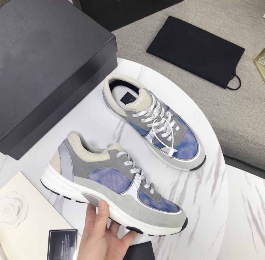 Designer luxury men women casual shoes fabric calfskin nylon Reflective sneakers velvet mixed fiber fashion comfort top quality with box, Color 20
Designer luxury men women casual shoes fabric calfskin nylon Reflective sneakers velvet mixed fiber fashion comfort top quality with box, Color 20