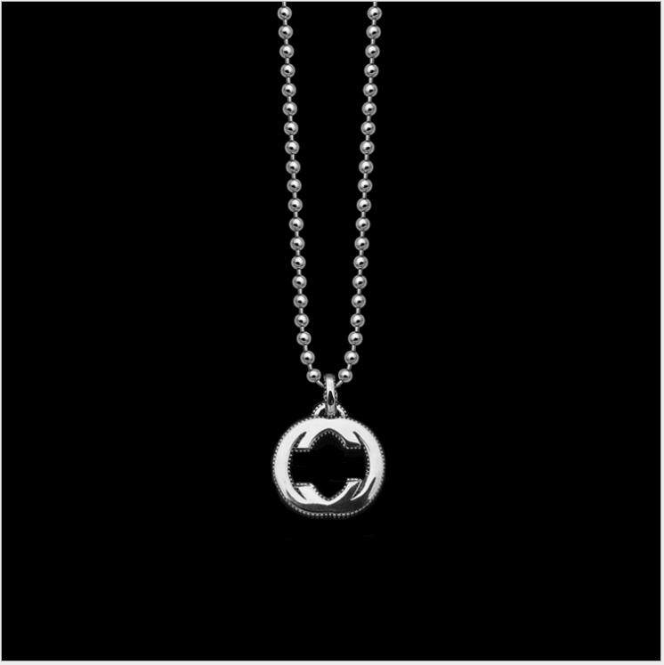 Hollow out G letter Round Pendant Necklace men's and women's round bead chain necklace
Hollow out G letter Round Pendant Necklace men's and women's round bead chain necklace