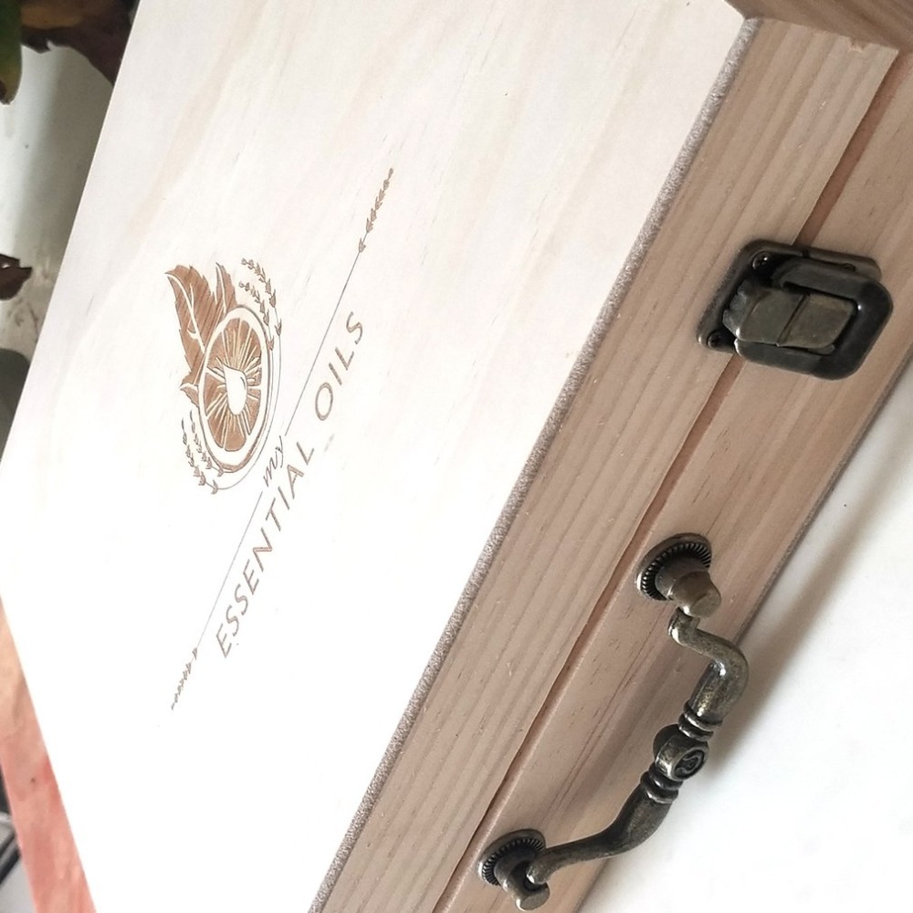 68 Slots Large Size Wooden Essential Oils Box Solid Wood Case Holder Aromatherapy Bottles Storage Organizer 210315