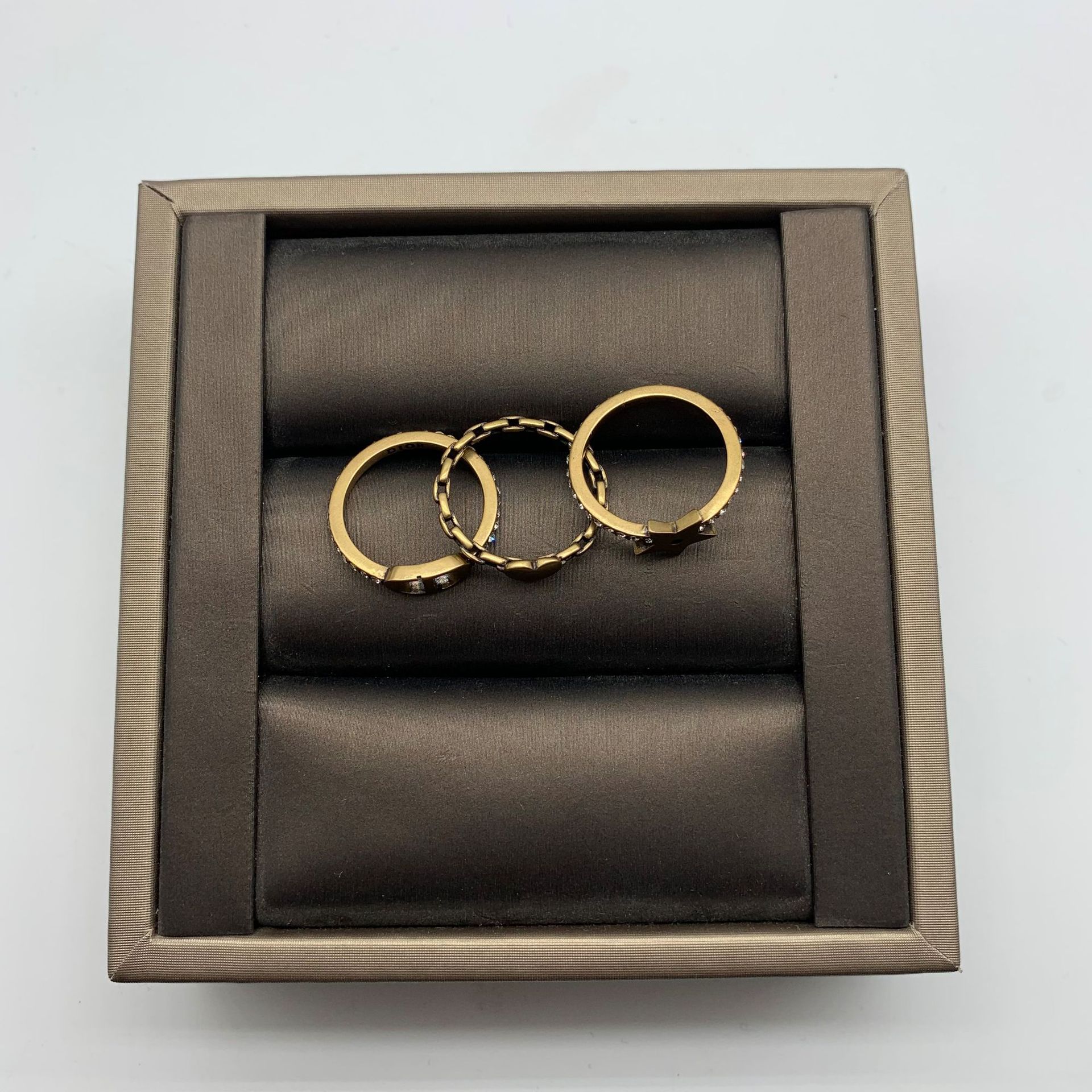 Fashion diamond letter love rings set bague for lady women Party wedding lovers gift engagement jewelry 3 in one With BOX free shipping PS42
Fashion diamond letter love rings set bague for lady women Party wedding lovers gift engagement jewelry 3 in one With BOX free shipping PS42