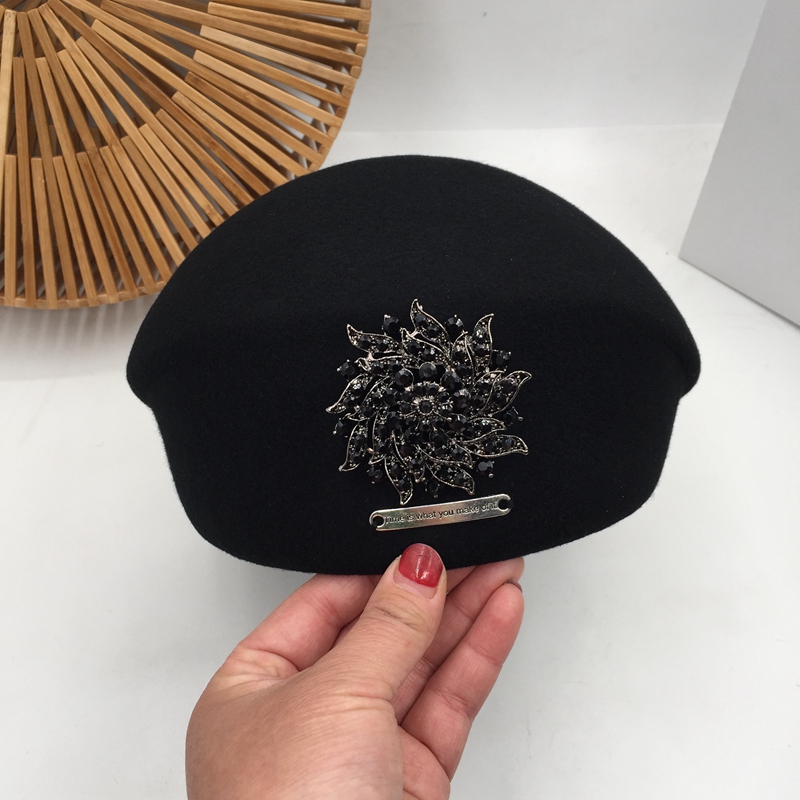 Japanese Korean version of autumn and winter new black wool beret painter hat pearl bright diamond lady stewardess hat femaleg
Japanese Korean version of autumn and winter new black wool beret painter hat pearl bright diamond lady stewardess hat femaleg