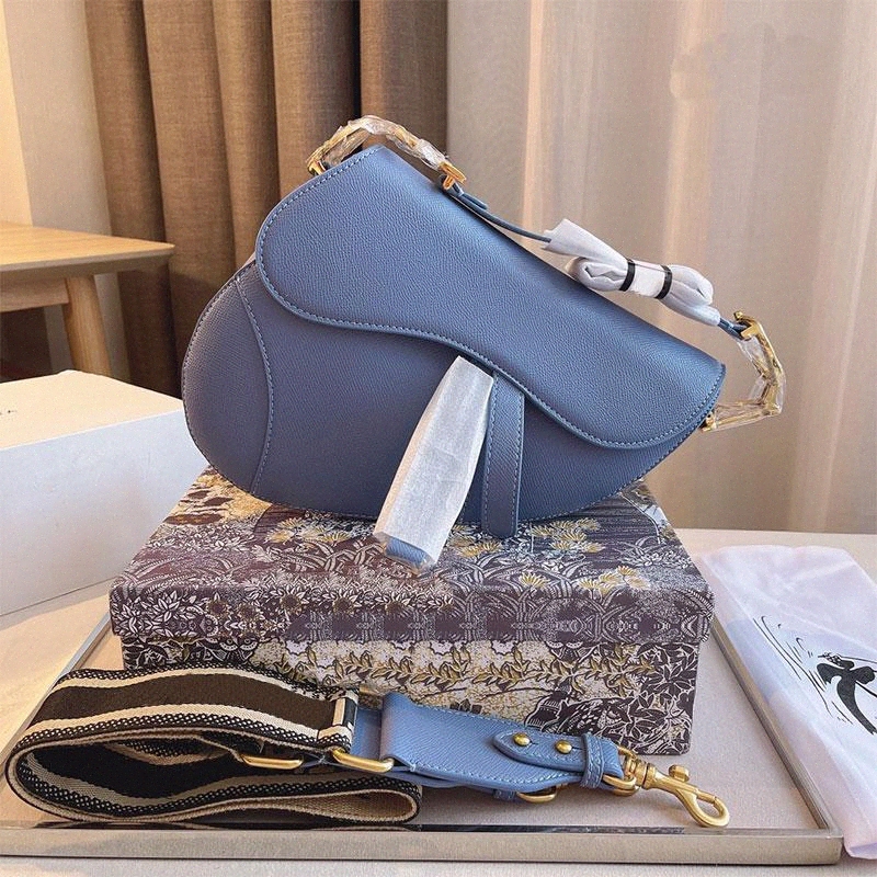 with box Handbag Bright light Matte Saddle Bags Women Luxurys Designers fashion letter shoulder top quality Messenger bag Desig, Sky blue
with box Handbag Bright light Matte Saddle Bags Women Luxurys Designers fashion letter shoulder top quality Messenger bag Desig, Sky blue