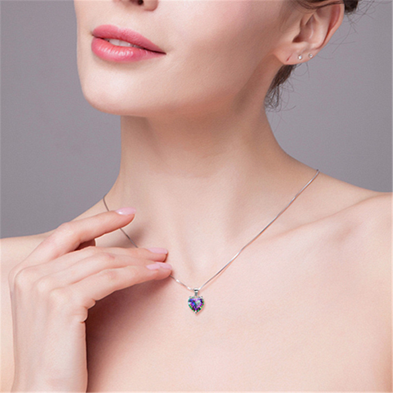 2024 Multicolor Crystal Pendant Necklaces Silver Jewelry Fashion Creative Heart Pendant Necklace For Women Girls