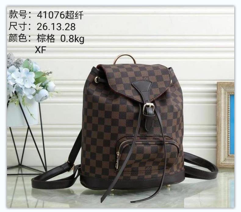 LV LOUIS VITTON High quality leather print backpack men bag Famous designers men backpack travel bag backpacks Laptop bag
LV LOUIS VITTON High quality leather print backpack men bag Famous designers men backpack travel bag backpacks Laptop bag