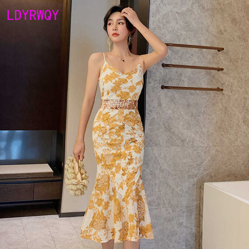 summer women's sense printed hollow slim fishtail dress Sleeveless Office Lady Polyester Knee-Length 210603, Yellow
summer women's sense printed hollow slim fishtail dress Sleeveless Office Lady Polyester Knee-Length 210603, Yellow