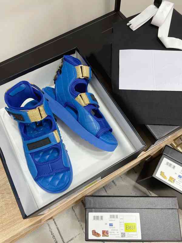 Sandals sandals high-top women's summer fashion wear sports thick-soled beach shoes hook and loop pregnant women anti-slip soft bottom light VVGJ, 1# shoe box
Sandals sandals high-top women's summer fashion wear sports thick-soled beach shoes hook and loop pregnant women anti-slip soft bottom light VVGJ, 1# shoe box