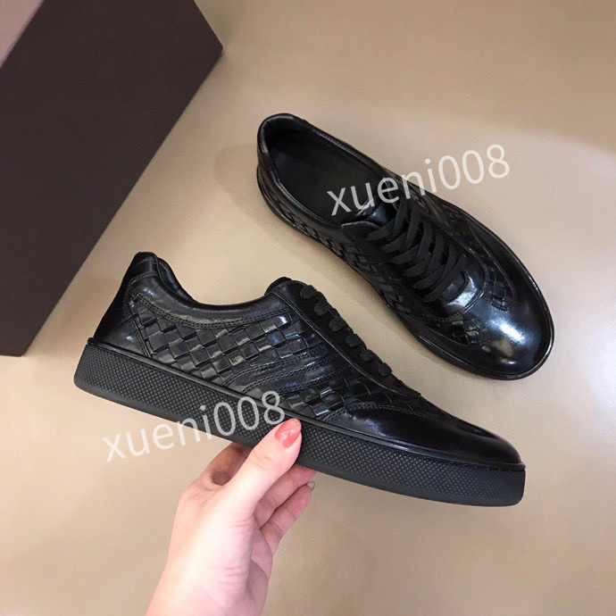 2021 New Triple s clear sole 39-45 men women platform shoes fashion Paris sneakers black white Neon green Pink mens trainers casual jogging walkin rd211013, Choose the color
2021 New Triple s clear sole 39-45 men women platform shoes fashion Paris sneakers black white Neon green Pink mens trainers casual jogging walkin rd211013, Choose the color
