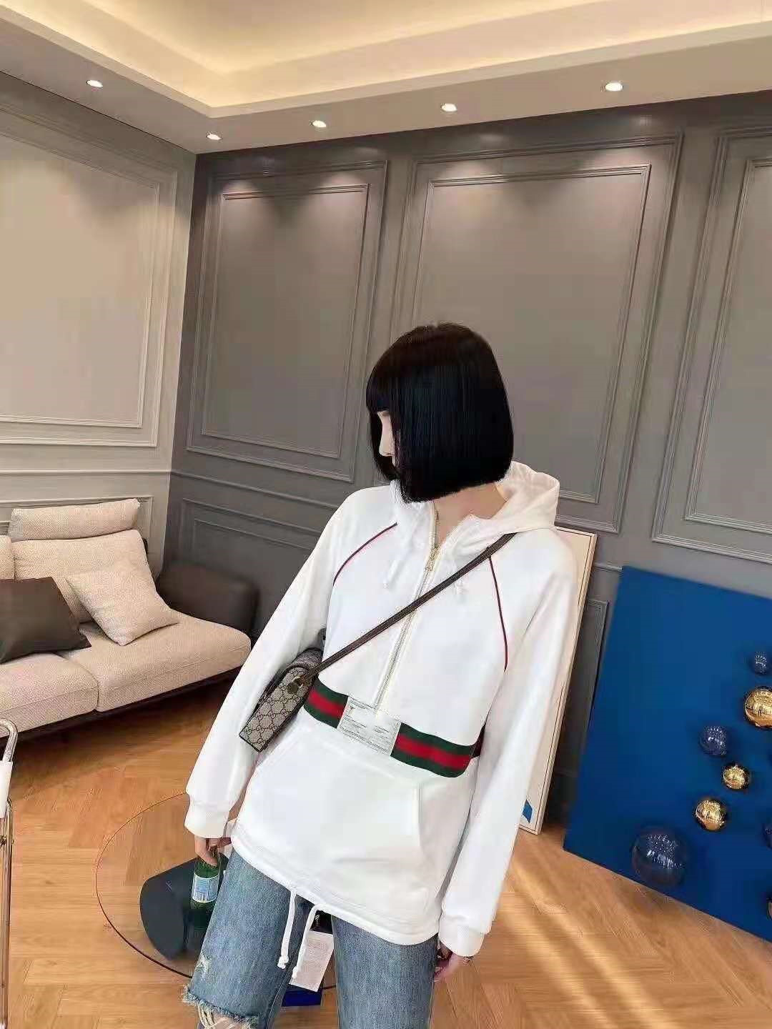 305 2021 Spring Summer Hooded Regular Long Sleeve Panelled Sweater Red Khaki White Fashion Sweater Luxury faluolan, White;black
305 2021 Spring Summer Hooded Regular Long Sleeve Panelled Sweater Red Khaki White Fashion Sweater Luxury faluolan, White;black