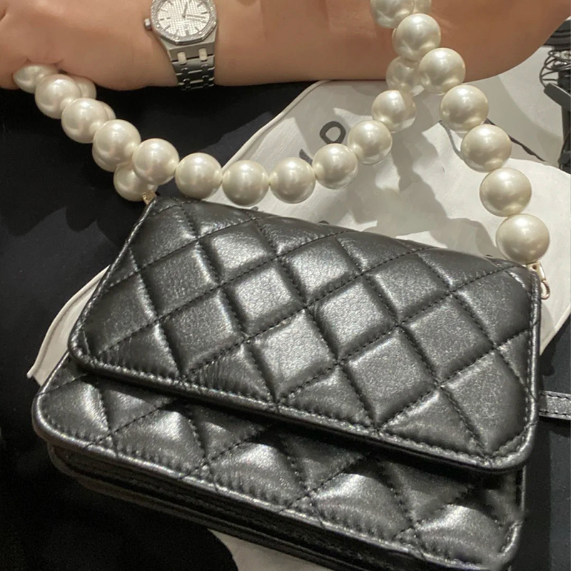 Crossbody Bag Designer Bags Cross Body handbags Pearl High-capacity Evening party Shopping Business occasions 6 Colors With exquisite packag
Crossbody Bag Designer Bags Cross Body handbags Pearl High-capacity Evening party Shopping Business occasions 6 Colors With exquisite packag