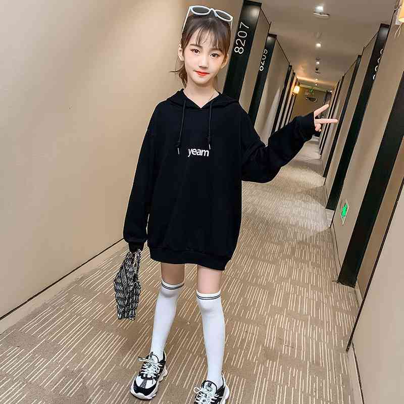 Girls' bear sweater 2021 new Korean foreign style big children's loose medium long spring and autumn top fashion
Girls' bear sweater 2021 new Korean foreign style big children's loose medium long spring and autumn top fashion