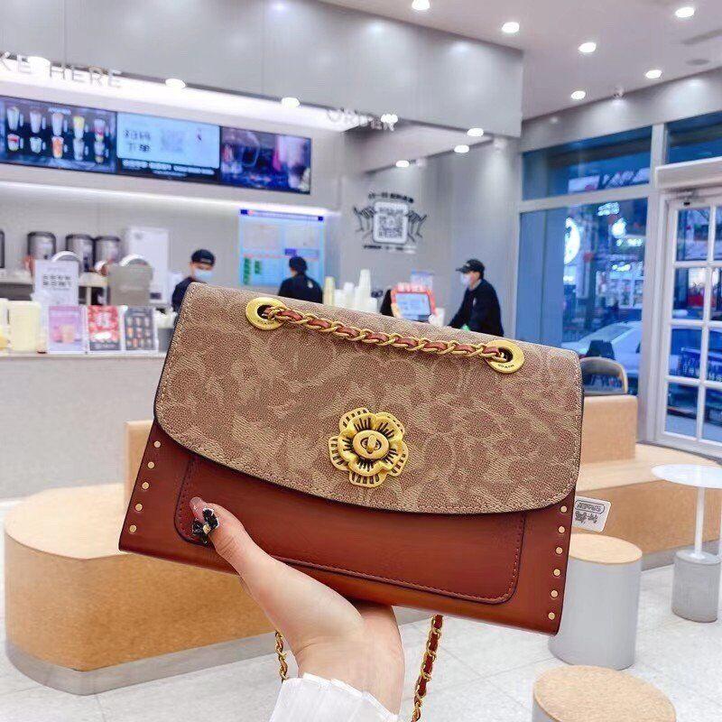 2021 Newest With box bag for women small chain versatile retro messenger rivet single shoulder square Storage Bags designers handbag, Pink
2021 Newest With box bag for women small chain versatile retro messenger rivet single shoulder square Storage Bags designers handbag, Pink