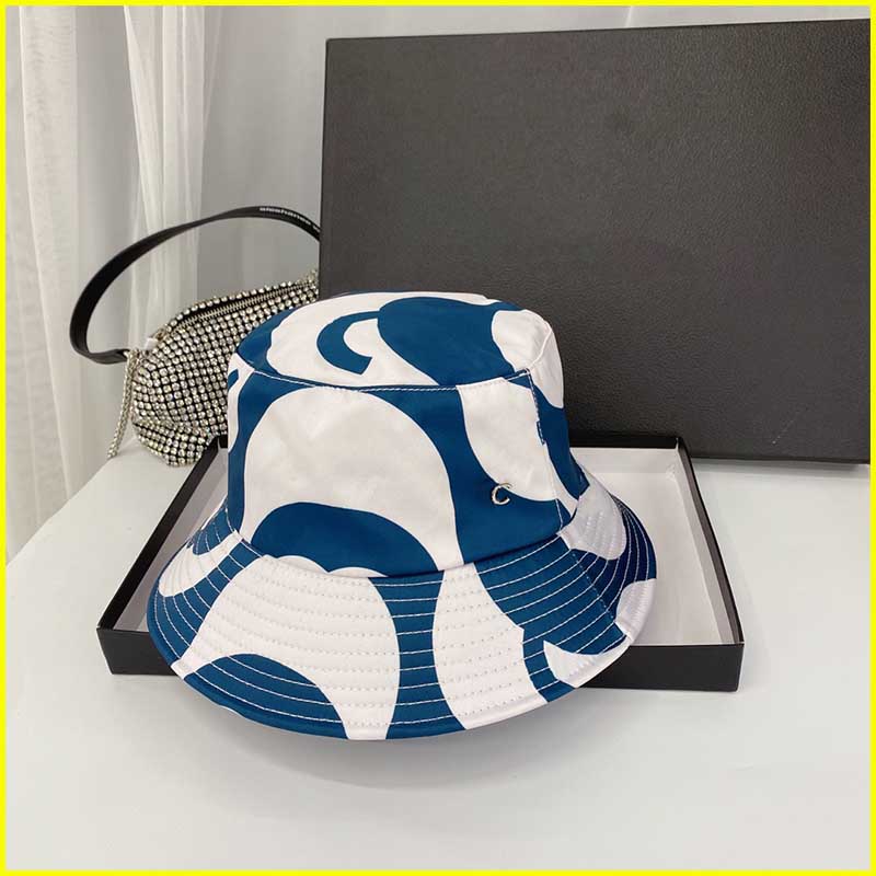 Bucket Hats Fashion Women Cloches Caps Designers Caps Hats Men Letters C Designer Cap New Mens Embroidery Cappello Mütze 21071303R, Box
Bucket Hats Fashion Women Cloches Caps Designers Caps Hats Men Letters C Designer Cap New Mens Embroidery Cappello Mütze 21071303R, Box