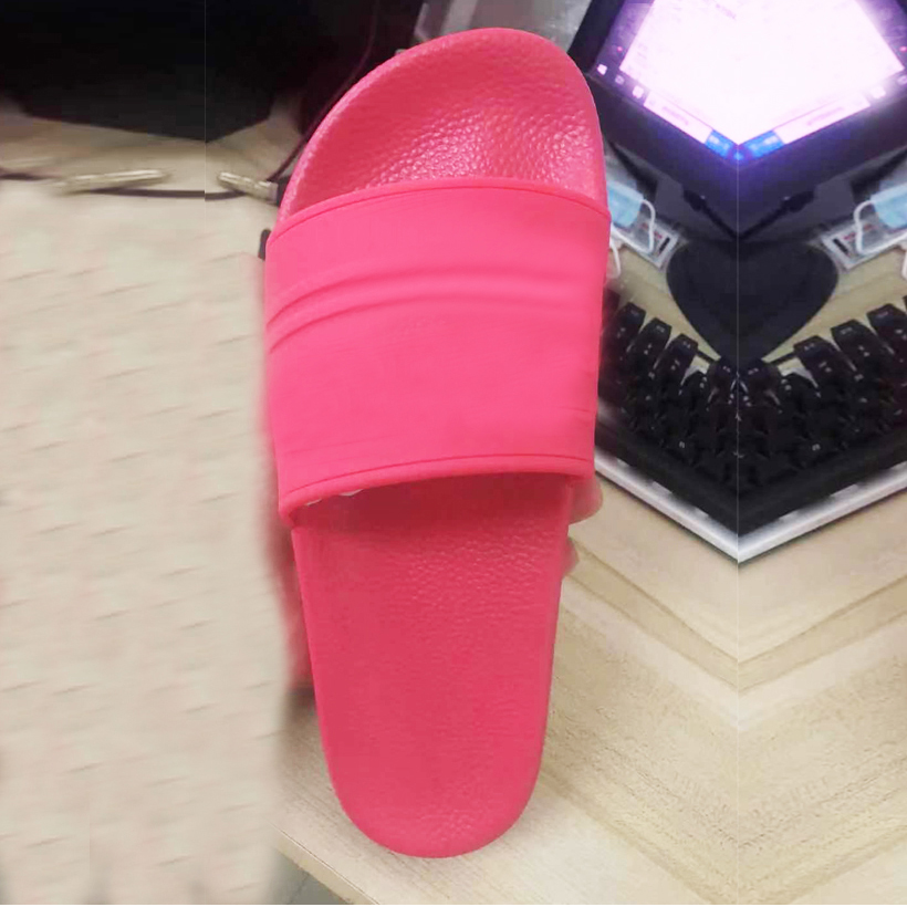 Beach slippers men Classic Flat Summer Slides Lazy Designer Cartoon Big Head flops leather mens Hotel Bath Letter women shoes Lady sexy, Black
Beach slippers men Classic Flat Summer Slides Lazy Designer Cartoon Big Head flops leather mens Hotel Bath Letter women shoes Lady sexy, Black