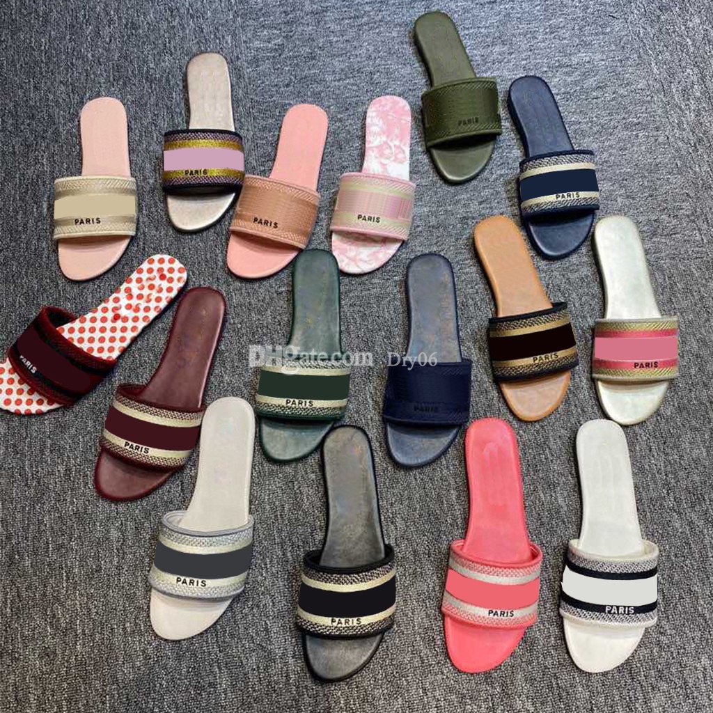 2021 Designer Women Slippers Classic sandals ladies luxury genuine Embroidery slipper slides flat shoe Oran sandal party wedding shoes with box size 35-42, 37
2021 Designer Women Slippers Classic sandals ladies luxury genuine Embroidery slipper slides flat shoe Oran sandal party wedding shoes with box size 35-42, 37