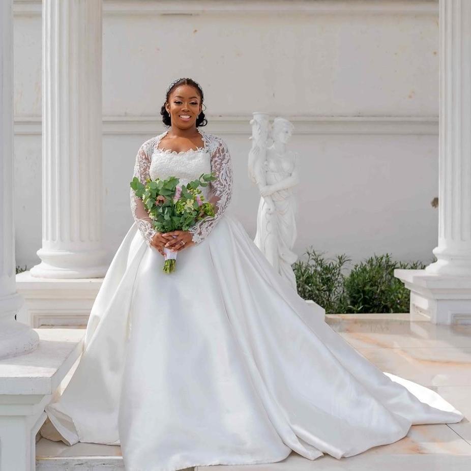 Classy Plus Size Beaded Wedding Dresses Square Neck Bridal Gowns Lace Long Sleeves A Line Sweep Train Satin Vestido De Novia
