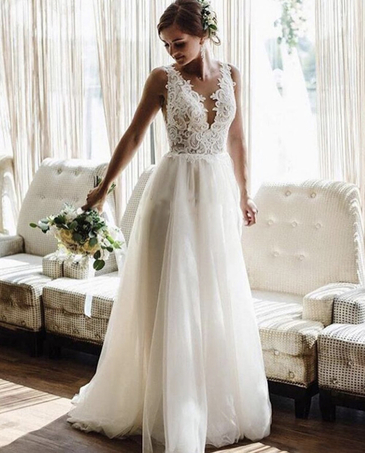 2022 Beach Wedding Dresses Bridal Gowns Lace Applique Bohemian Sheer V-Neck Backless Floor Length Custom Made Chic Tulle Plus Size Vestido De Noiva, White 
2022 Beach Wedding Dresses Bridal Gowns Lace Applique Bohemian Sheer V-Neck Backless Floor Length Custom Made Chic Tulle Plus Size Vestido De Noiva, White