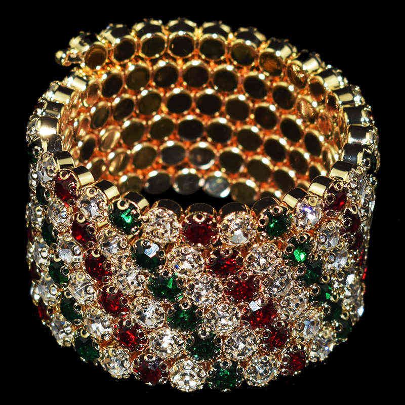 Exaggerated Crystal Red White Green Bracelets Women Rhinestone Wedding Pulseras Mujer Jewelry Gifts
Exaggerated Crystal Red White Green Bracelets Women Rhinestone Wedding Pulseras Mujer Jewelry Gifts