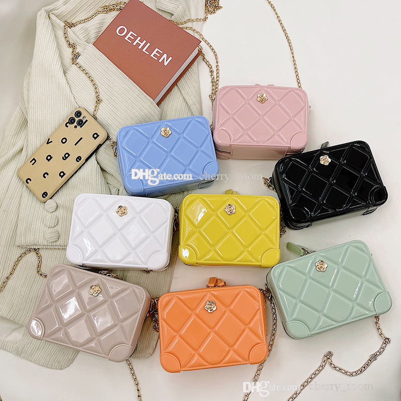 girls princess handbags Autumn/winter fashion flower PVC Jelly bag for kids woman rhombus candy colored chain bag mini wallets F975, Mix colors random
girls princess handbags Autumn/winter fashion flower PVC Jelly bag for kids woman rhombus candy colored chain bag mini wallets F975, Mix colors random