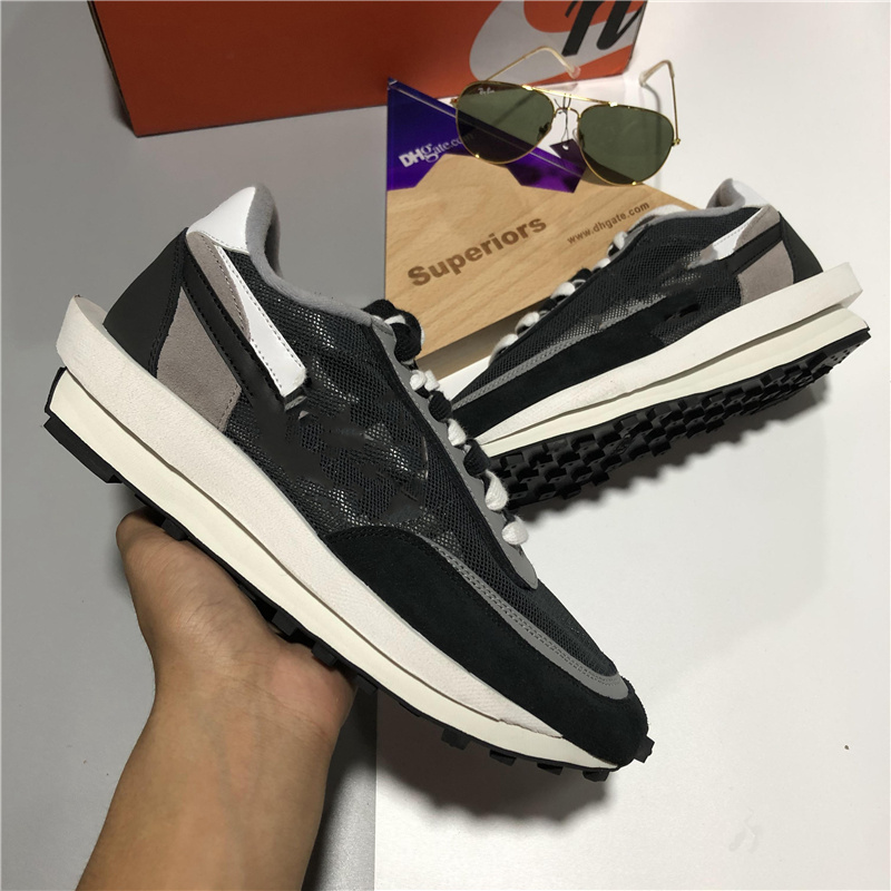 Top Quality Black LDV wafflMulti Men Women Casual Shoes Undercover X Black Mens Breathe Sneakers With Box
Top Quality Black LDV wafflMulti Men Women Casual Shoes Undercover X Black Mens Breathe Sneakers With Box