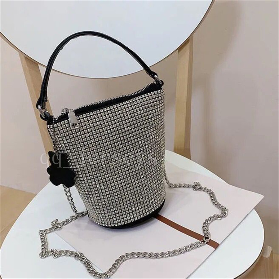 2021 Designers Handbag Luxurys handbags High Quality Ladies Shoulder Bags women messenger bag rhinestone fashion Bucket bag Cross body Bag, No bags
2021 Designers Handbag Luxurys handbags High Quality Ladies Shoulder Bags women messenger bag rhinestone fashion Bucket bag Cross body Bag, No bags