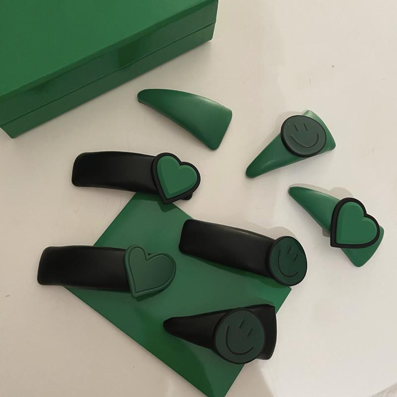 Hair Clips & Barrettes 2021 Vintage Green Color Hairpins Barrette Side Bangs Clip Heart Triangle Hairpin For Women Girls Accessories Headwea, Golden;silver
Hair Clips & Barrettes 2021 Vintage Green Color Hairpins Barrette Side Bangs Clip Heart Triangle Hairpin For Women Girls Accessories Headwea, Golden;silver