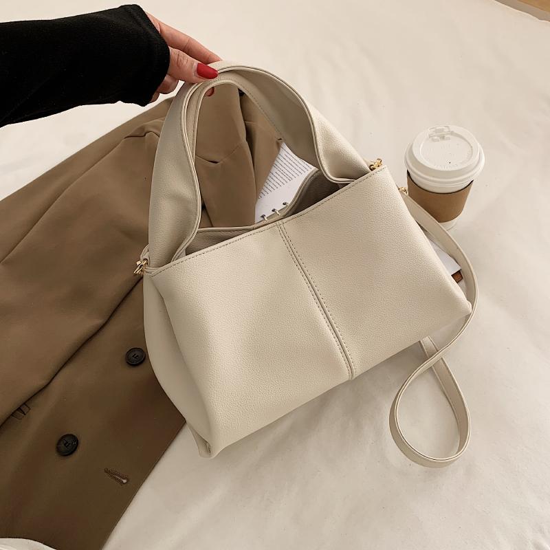 Women Totes Bag 2021 New In Wide Handle PU Leather Handbags Simple Brief Office Lady Shoulder Bag Brand Designer Black Totes
Women Totes Bag 2021 New In Wide Handle PU Leather Handbags Simple Brief Office Lady Shoulder Bag Brand Designer Black Totes