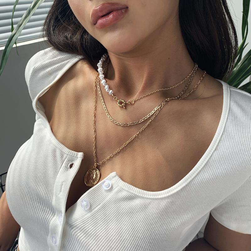 Pendant Necklaces 2021 Fashion Circle Charm Portrait Coin Layered Pearl Clavicle Short Long Link Chain Necklace For Women Jewelry
Pendant Necklaces 2021 Fashion Circle Charm Portrait Coin Layered Pearl Clavicle Short Long Link Chain Necklace For Women Jewelry