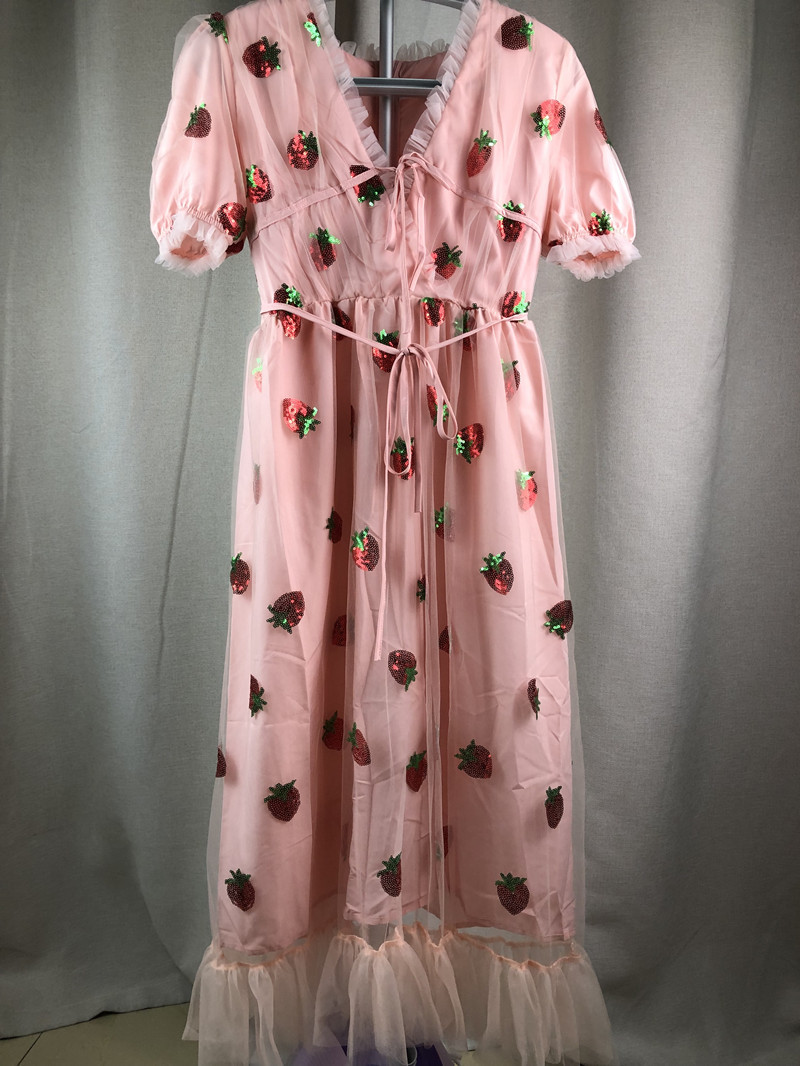 Sweet Strawberry Sequined Embroidery Cascading Ruffle Maxi Dress Women Summer V-neck Puff Sleeve Bow Pink Tulle Mesh Long Dress 210309