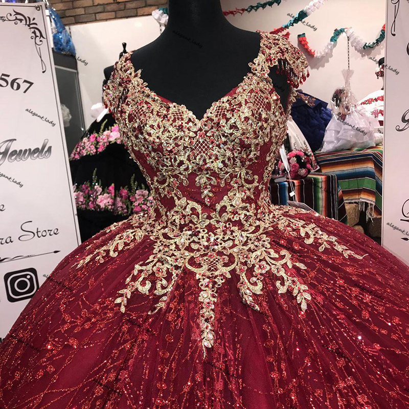 Glittery Ball Gown Quinceanera Dresses Cap Sleeve Gold Floral Applique v-neck lace-up corset back vestidos para quinceaños gown