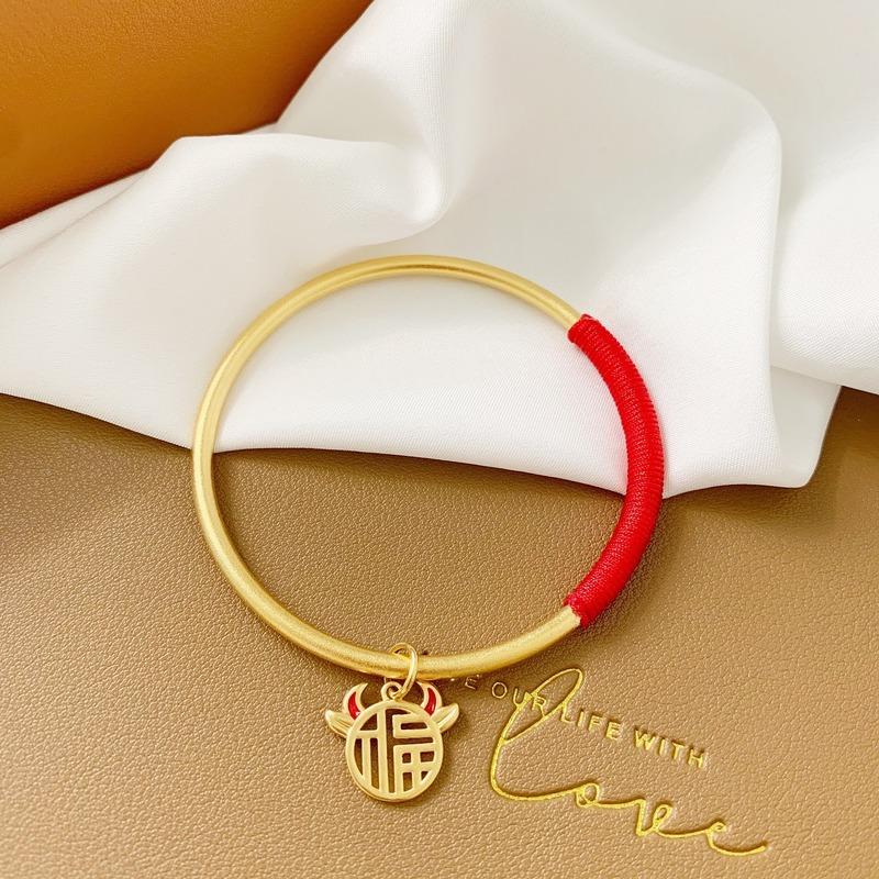 Charm Bracelets Year Of The Ox Gold Small Golden Bull Bracelet Female Natal Transit Red String Zodiac Blessing
Charm Bracelets Year Of The Ox Gold Small Golden Bull Bracelet Female Natal Transit Red String Zodiac Blessing