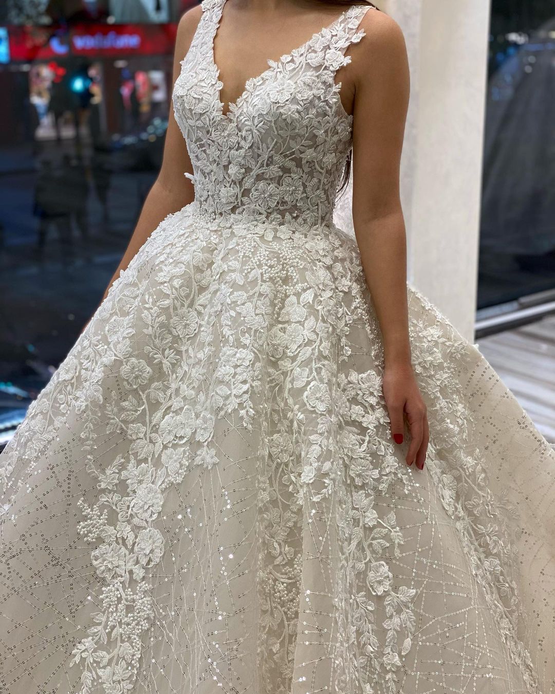 2021 Plus Size Arabic Aso Ebi Sparkly Lace Beaded Wedding Dresses Deep V-neck Bridal Dresses Vintage Sexy Wedding Gowns ZJ362
