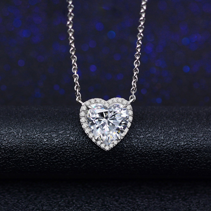 Heart Love 2ct Moissanite Pendant 925 Sterling Silver Charm Wedding Pendants Necklace For Women Party Choker Jewelry Gift
Heart Love 2ct Moissanite Pendant 925 Sterling Silver Charm Wedding Pendants Necklace For Women Party Choker Jewelry Gift