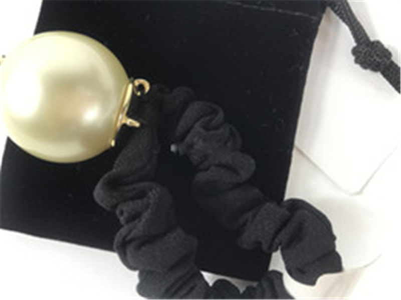 3CM Super good quality C letter hair rope with stamps,Handmade big pearl hair ring head rope hair ball head rubber band headdress party gift, Pink
3CM Super good quality C letter hair rope with stamps,Handmade big pearl hair ring head rope hair ball head rubber band headdress party gift, Pink