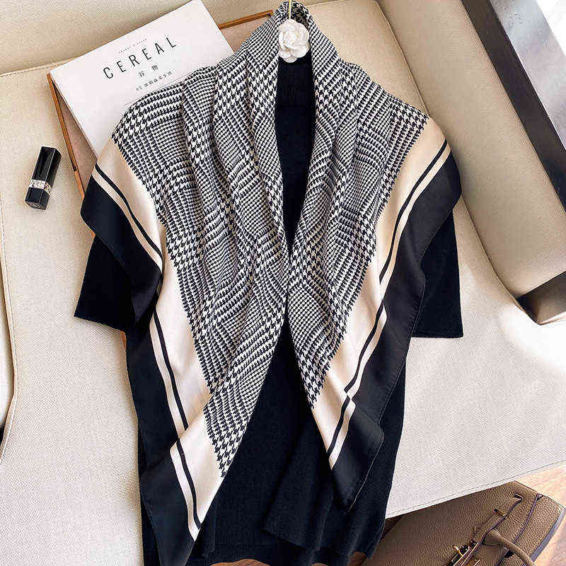 2021 New Fashion Plaid 90x90 Square Scarf Women's High Quality Printed Silk Scarf Women's Sunscreen Beach Silk Scarf G1206
2021 New Fashion Plaid 90x90 Square Scarf Women's High Quality Printed Silk Scarf Women's Sunscreen Beach Silk Scarf G1206