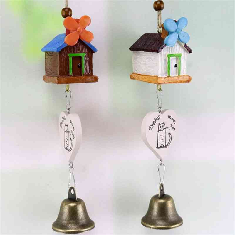 Clover house wind chime Creative Home Decoration pendant resin crafts bell gift shop factory
Clover house wind chime Creative Home Decoration pendant resin crafts bell gift shop factory